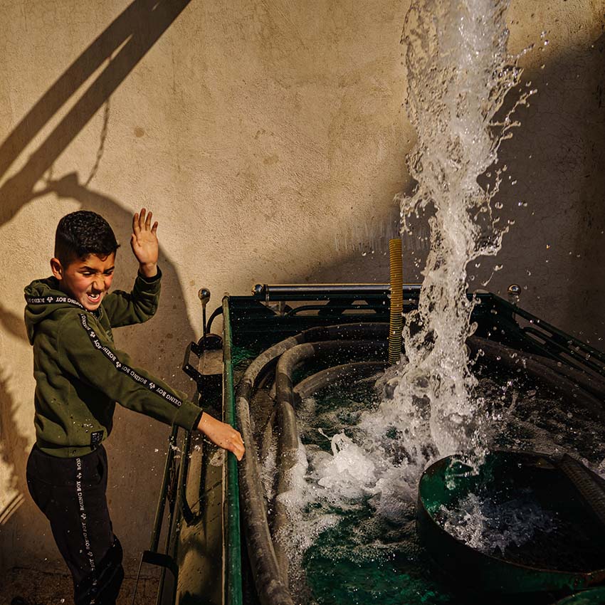 يتسبب شح المياه في الأردن في قطع المياه لفترات مختلفة في بعض مدن المملكة
